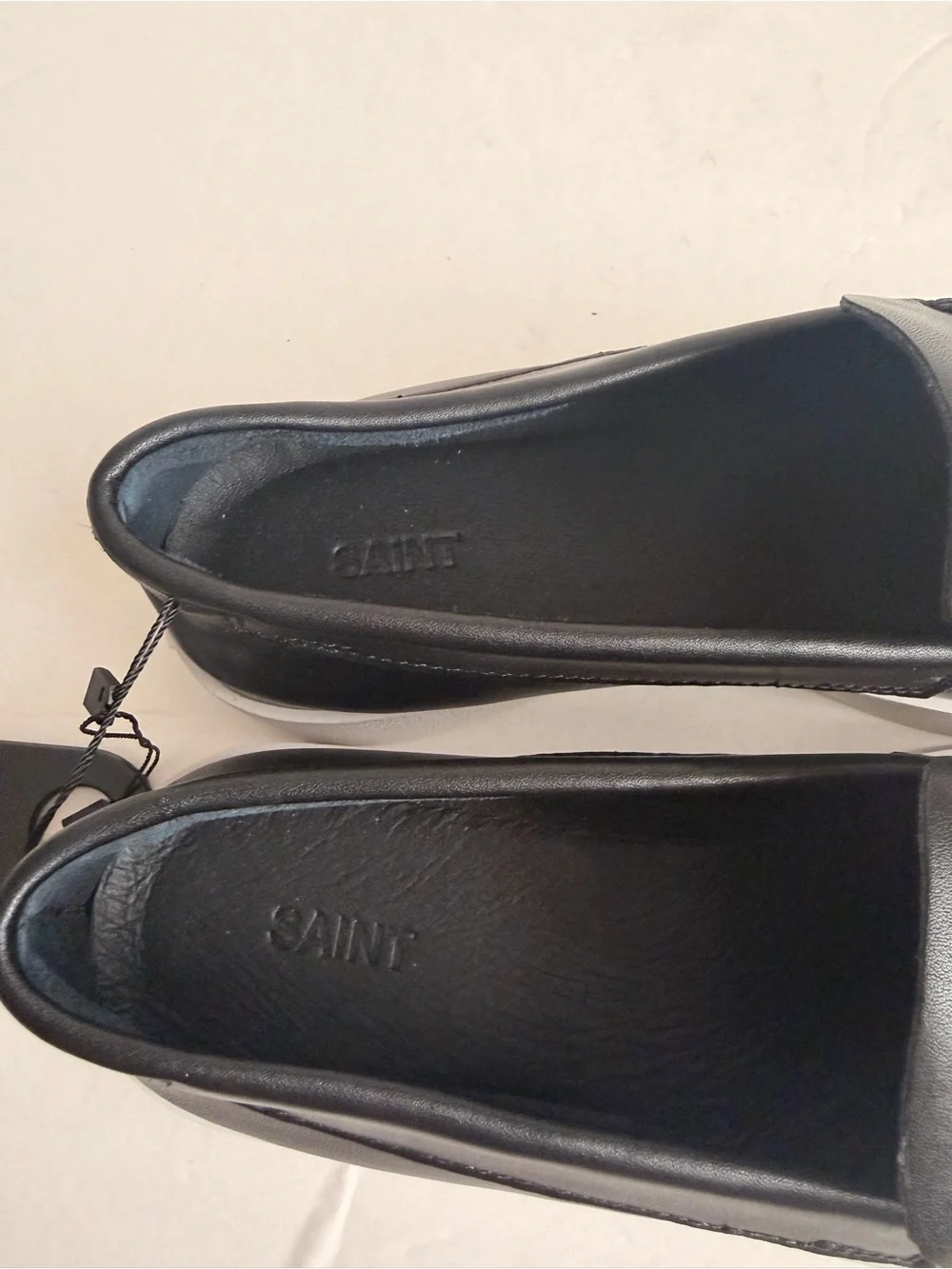 Black Leather Slip On Loafers Saint Morta Men’s 7 Women’s 8.5 Brand New